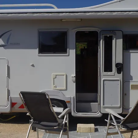 Chez Mitch En Car Et Grand Espace Extérieur Camping *
