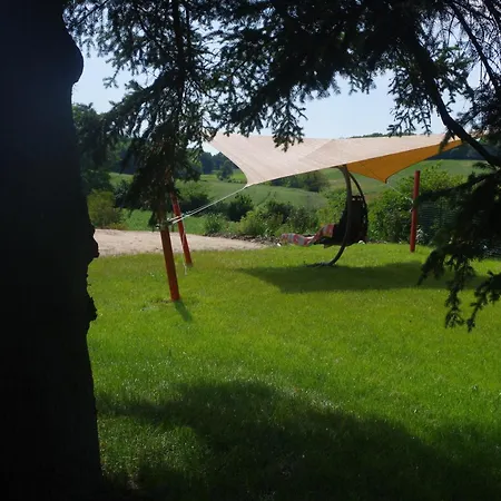 Camping Chez Mitch En Car Et Grand Espace Extérieur Caillavet