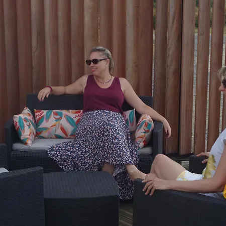 Camping Chez Mitch En Car Et Grand Espace Extérieur *