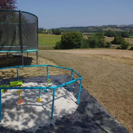 Camping Chez Mitch En Car Et Grand Espace Extérieur *