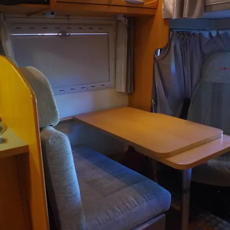 Chez Mitch En Car Et Grand Espace Extérieur