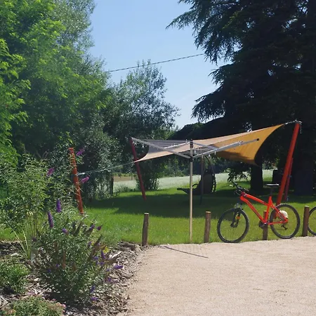 Chez Mitch En Car Et Grand Espace Extérieur * Caillavet