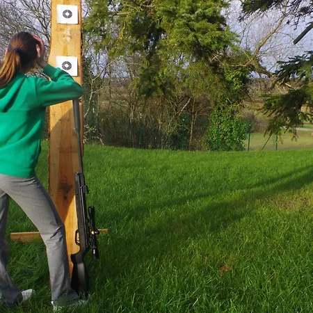 Camping Chez Mitch En Car Et Grand Espace Extérieur *
