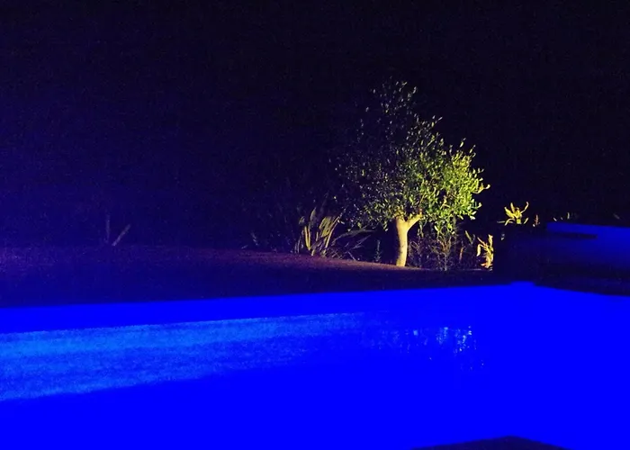 Camping Chez Mitch En Car Et Grand Espace Exterieur Caillavet