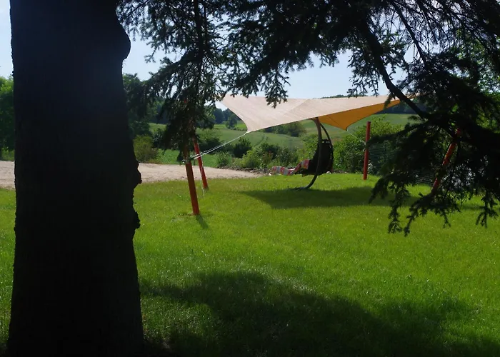 캠프장 Chez Mitch En Car Et Grand Espace Exterieur Caillavet