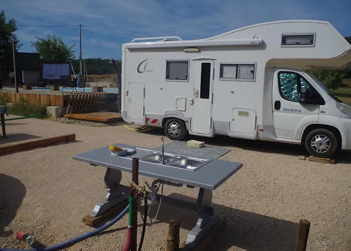 Chez Mitch En Car Et Grand Espace Exterieur 캠프장