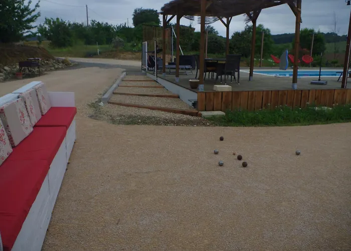 Chez Mitch En Car Et Grand Espace Exterieur Κάμπινγκ Caillavet