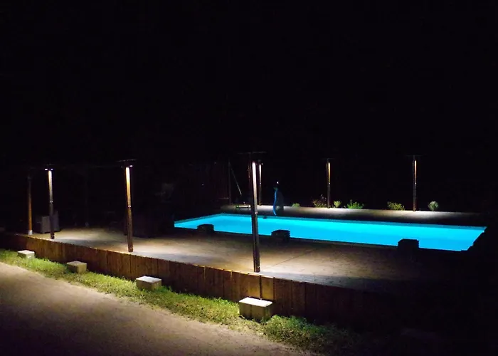 Chez Mitch En Car Et Grand Espace Exterieur Camping Caillavet