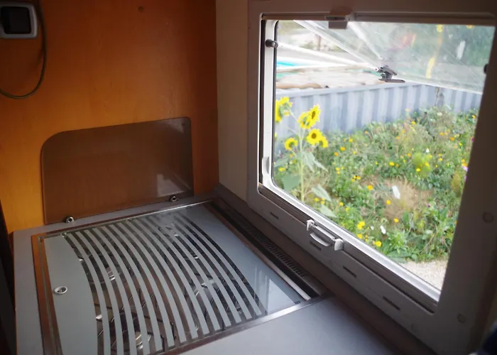 Chez Mitch En Car Et Grand Espace Exterieur Camping