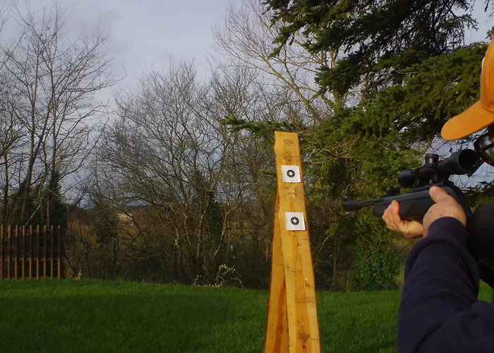 캠프장 Chez Mitch En Car Et Grand Espace Exterieur Caillavet