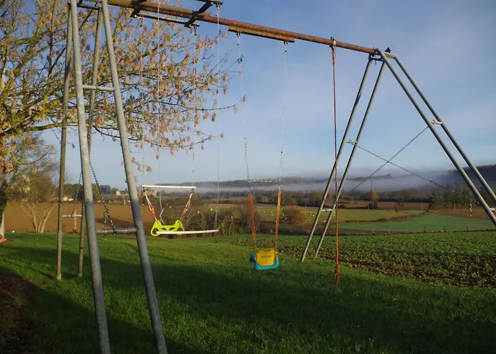 캠프장 Chez Mitch En Car Et Grand Espace Exterieur Caillavet